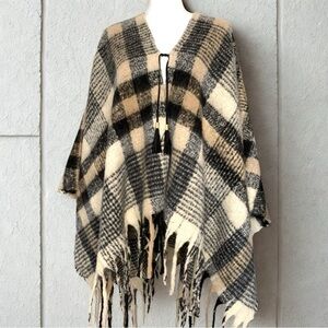 NWT Andrew Marc New York Womens Wrap Poncho Cape Fringe Plaid One Size
